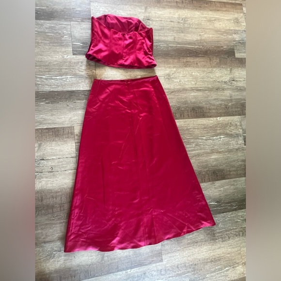 Alexia Designs Size 18 strapless Two Piece Gown Set
- Picture 5 of 13